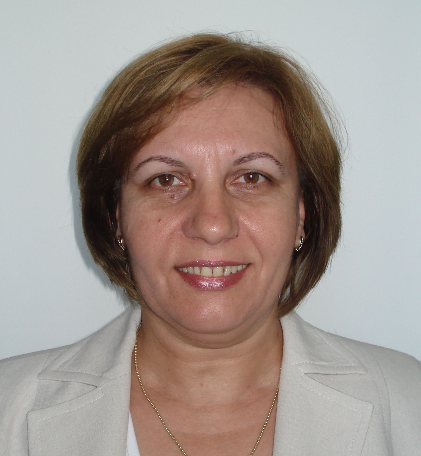 Dr. Elena MATEESCU