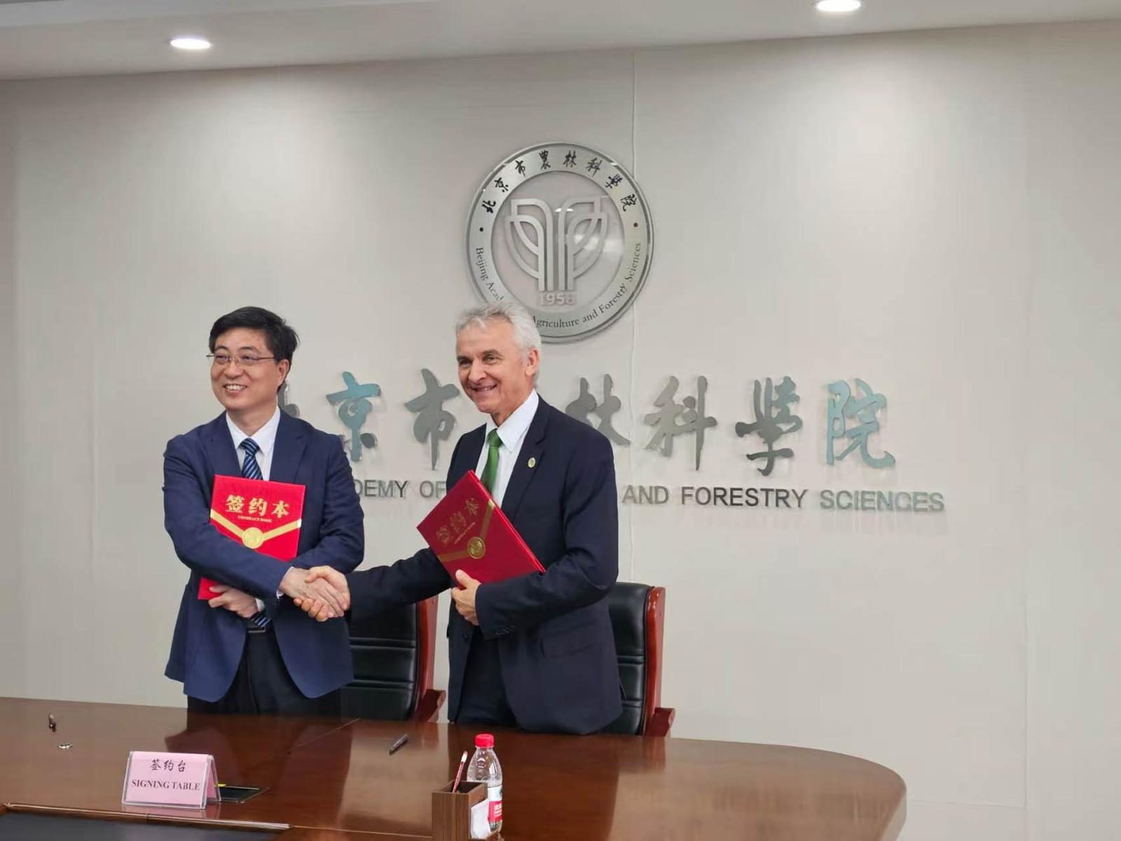 ASAS și Beijing Academy of Agriculture andForestry Sciences semnează un acord de cooperare pentru dezvoltarea cercetării agricole și horticole