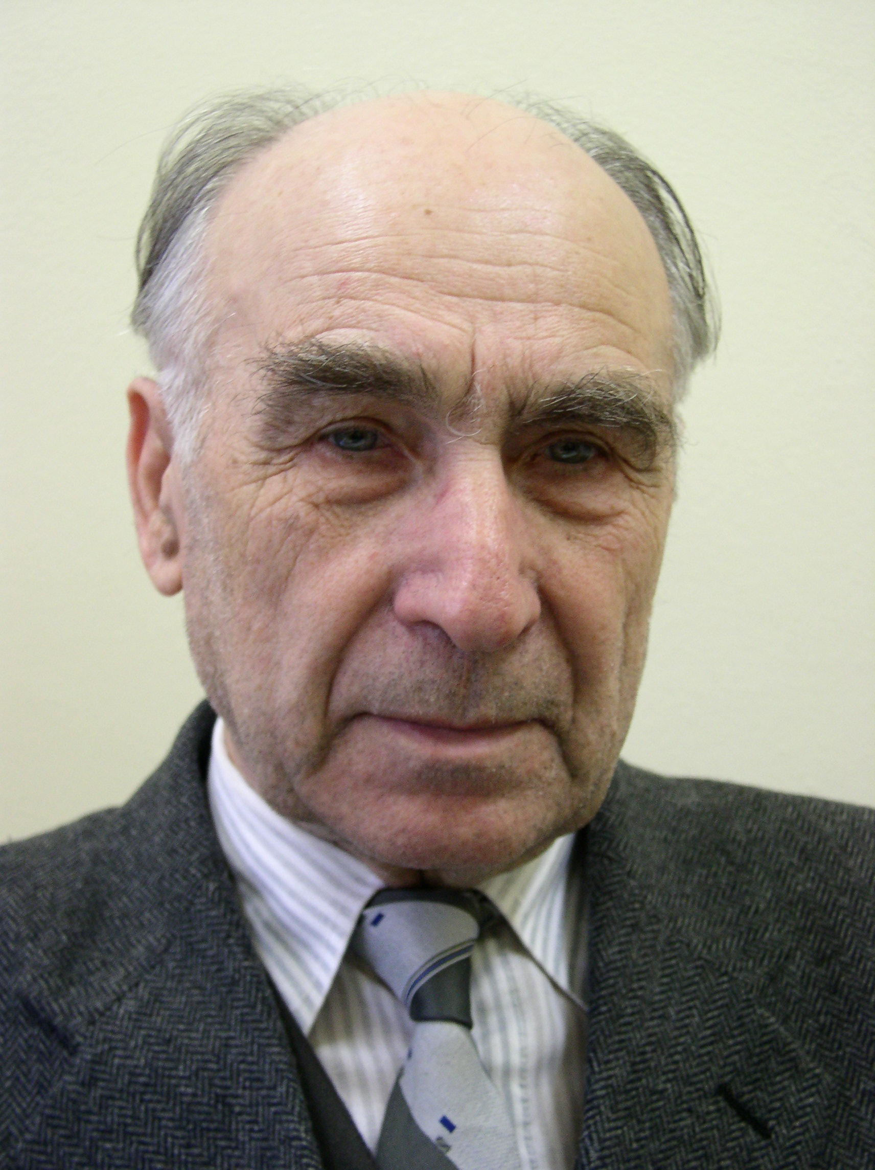 Prof. Eronim ŞUTEU